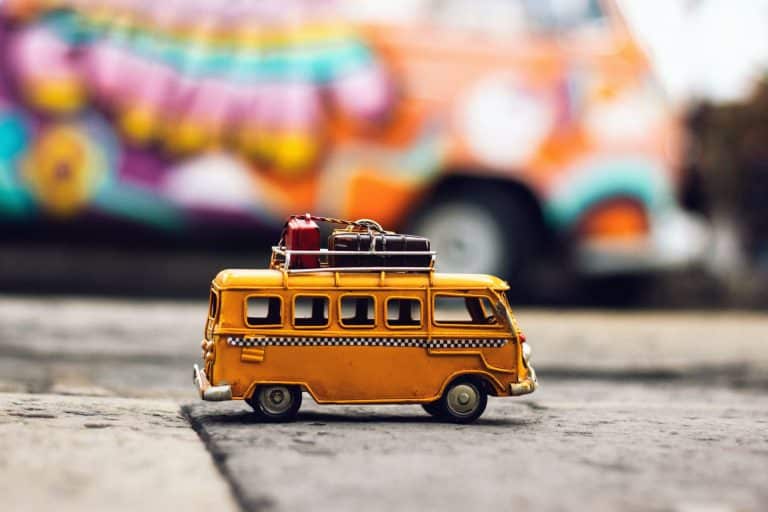 Top 5 des accessoires pour voyager en voiture en famille !