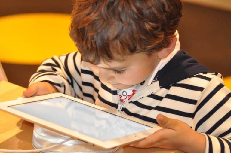 Smartphones : les filtres parentaux sont-il réellement efficaces ?