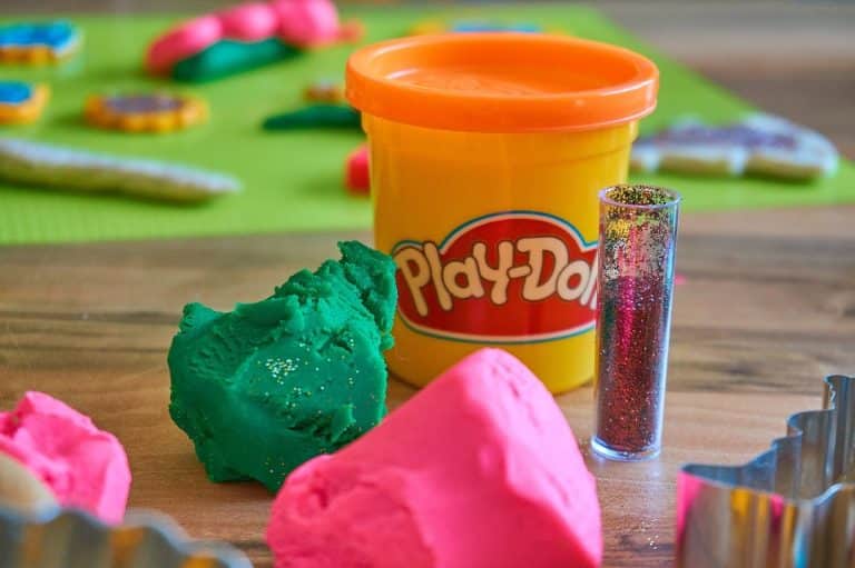 Pâte à modeler : comment la fabriquer soi-même ?