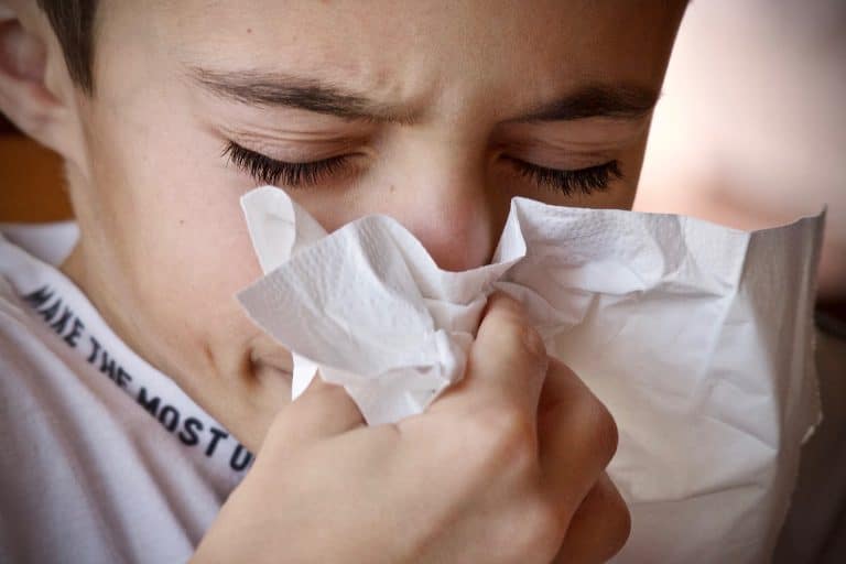 Rhume du nourrisson : comment le reconnaître et le prendre en charge ?