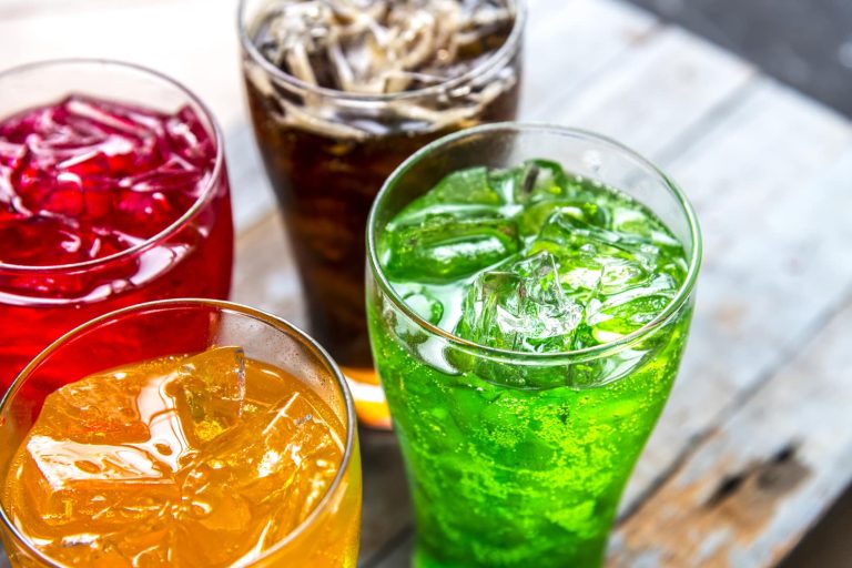 Boissons sucrées aux bébés : pour ou contre ?