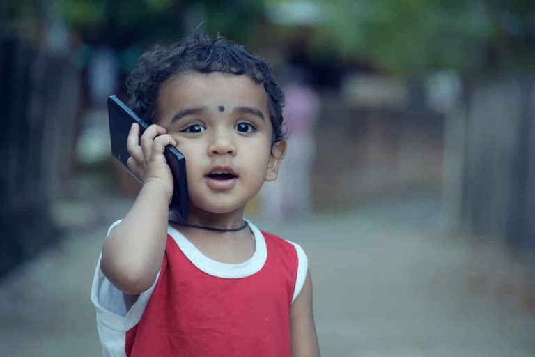 À quel âge votre enfant devrait-il avoir un téléphone portable ?