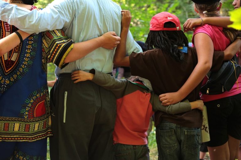 Comment voyager en toute sécurité en famille ?