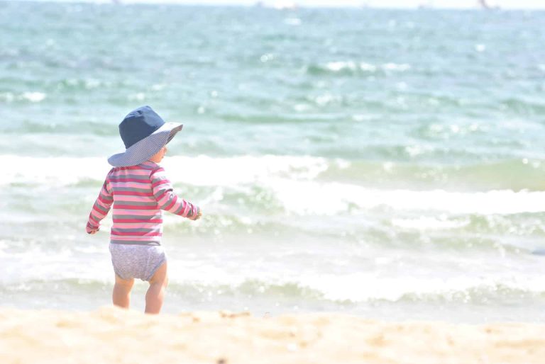 4 conseils pour éviter de perdre votre enfant à la plage !