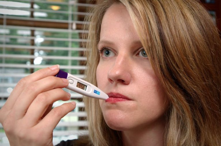 Parlons-en : que faire en cas de fièvre durant la grossesse ?