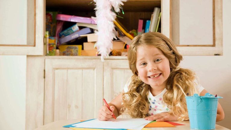 Votre enfant dit des gros mots ? Pas de panique !
