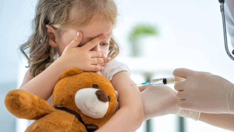 Cette mère a suivi les conseils anti-vaccins de ses amies, son fils est mort d&rsquo;une simple grippe à 4 ans