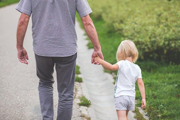 Bientôt un congé second parent payé un mois en France