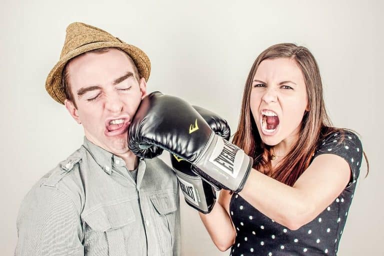 Les violences conjugales explosent en France avec le reconfinement