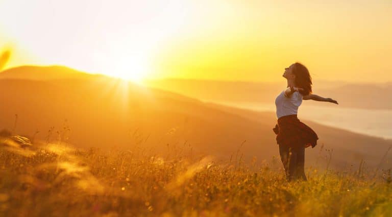 Une pause loin de bébé : un besoin naturel et bénéfique pour les parents