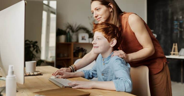 Est-ce que la parentalité est vraiment la clé du bonheur ?