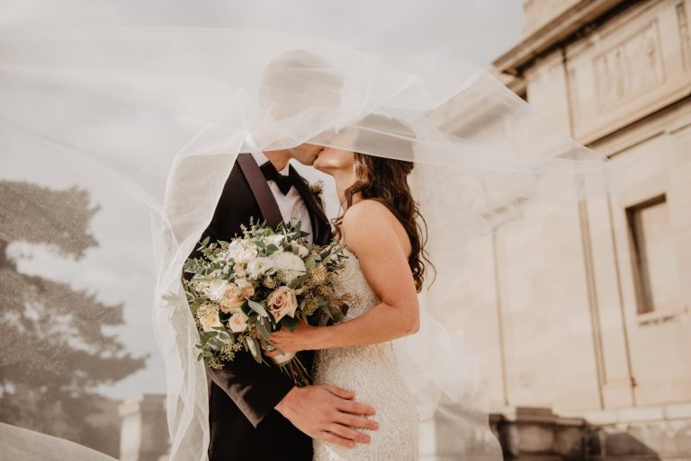 Cadeau de mariage : quels présents offrir aux mariés pour immortaliser un tel événement ?