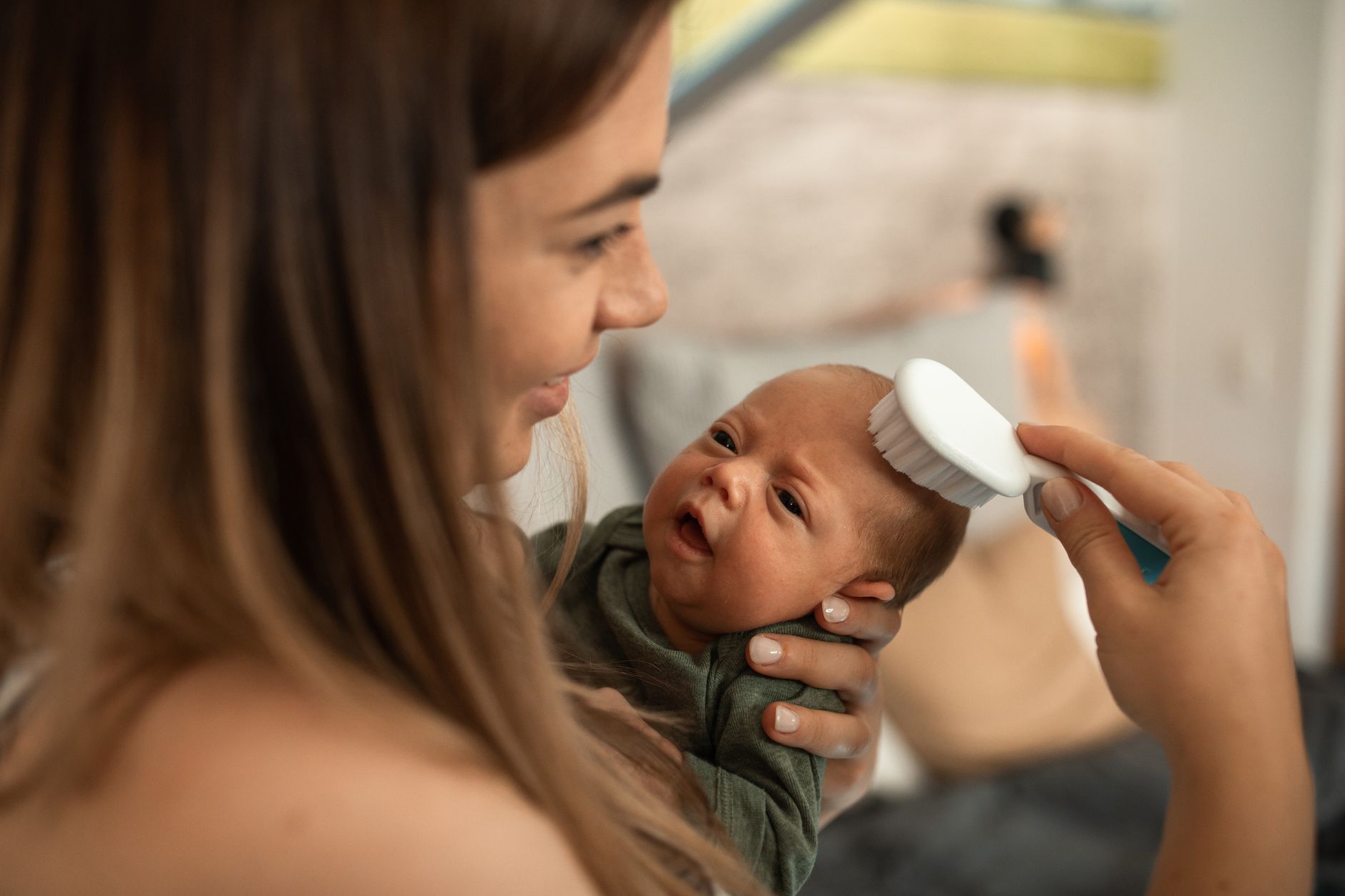 Chez bébé, des démangeaisons de la nuque doivent alerter