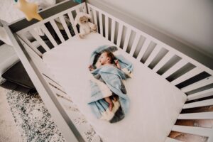 Premières dents de bébé, un stress parental très répandu
